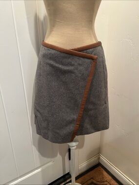 Hugo Boss Wool-Blend Gray Wrap Skirt with Brown Trim